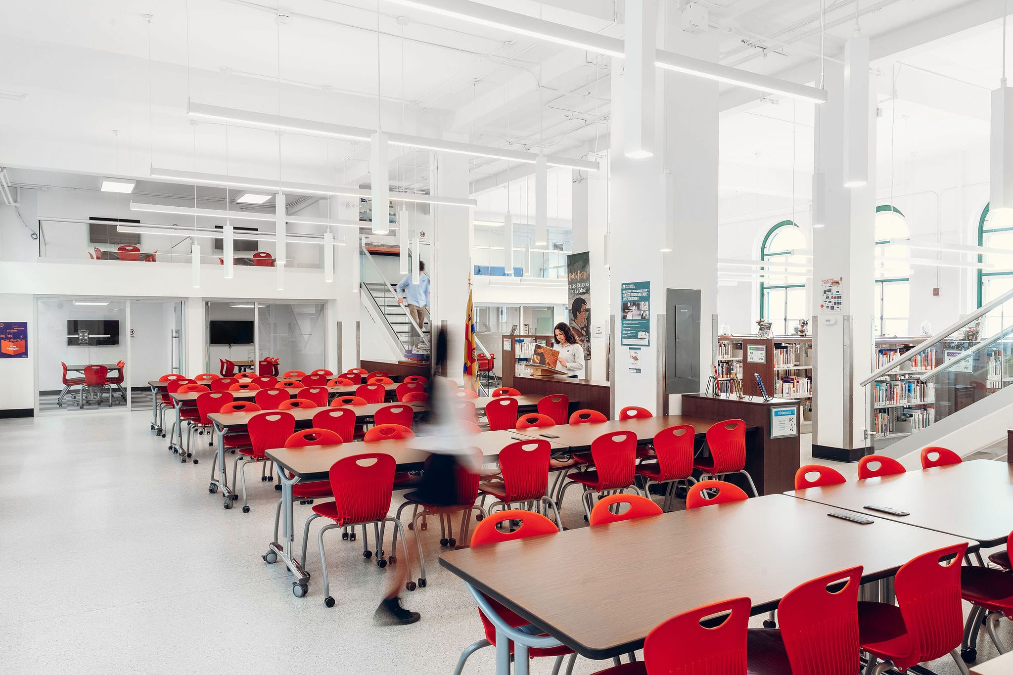 Bibliothèque à l'école secondaire privée